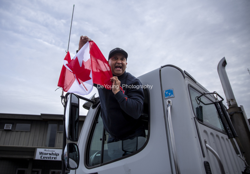 freedom-convoy-langley-van-2-05-22_-33