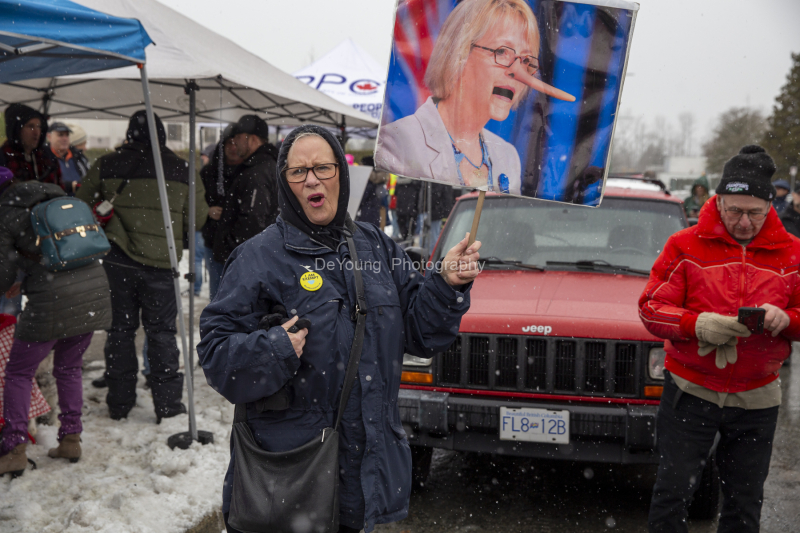 Global-News-Convoy-1_-18