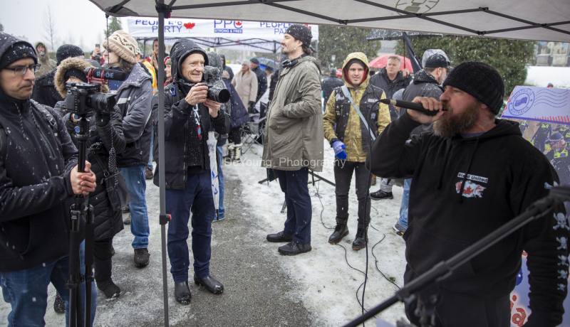 Global-News-Convoy-1_-29