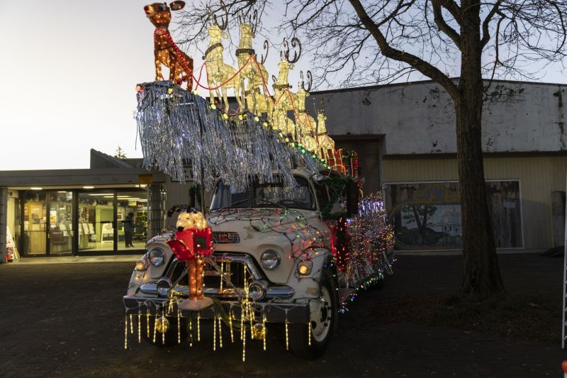 SantaParade2024-15