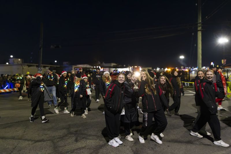 SantaParade2024-28