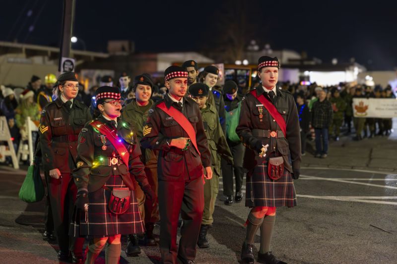 SantaParade2024-30