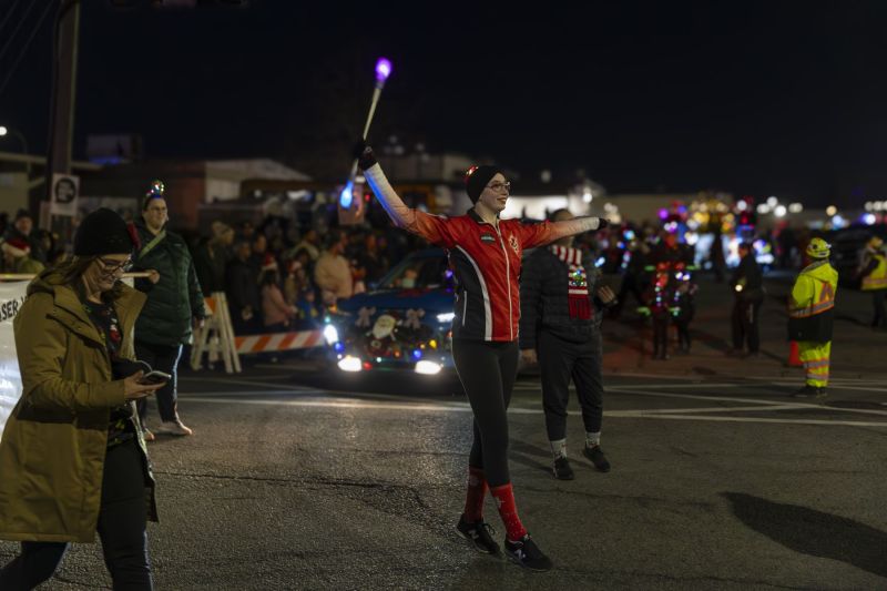 SantaParade2024-33