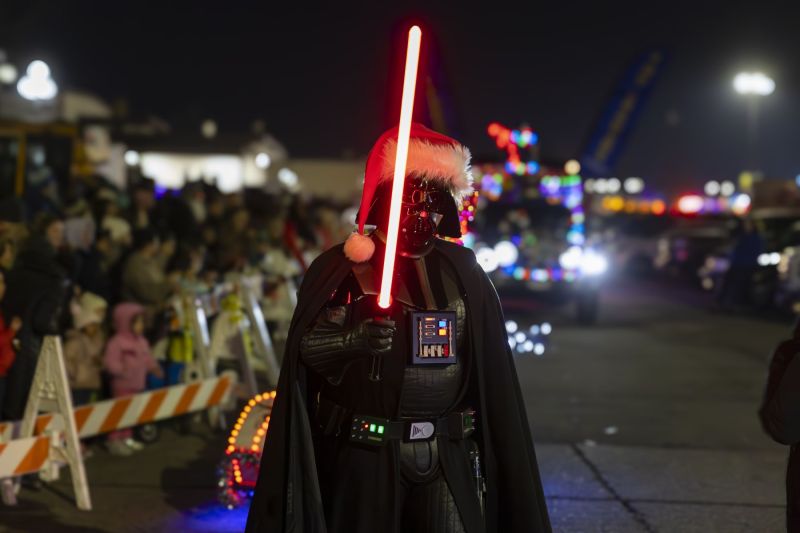 SantaParade2024-49