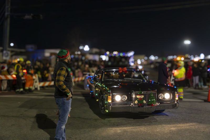 SantaParade2024-51