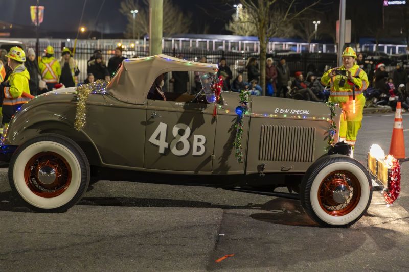 SantaParade2024-54