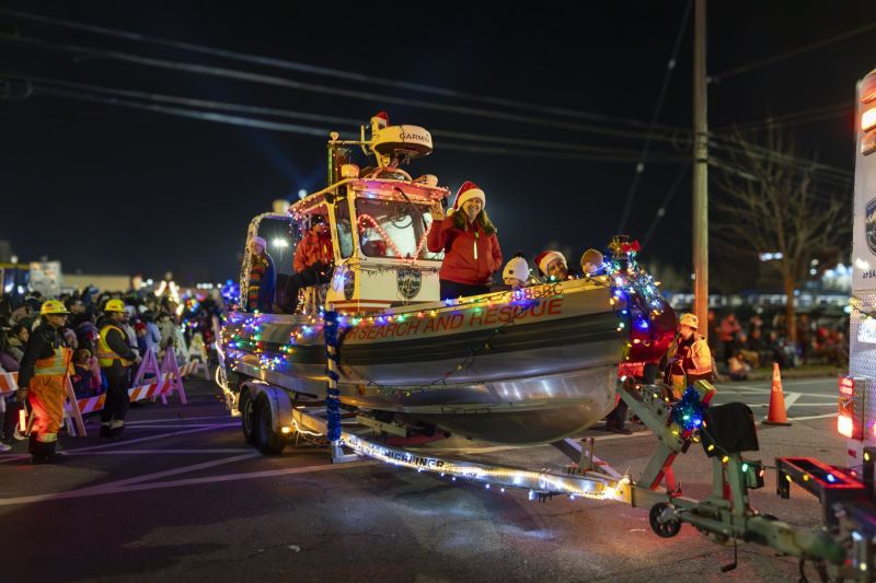 SantaParade2024-55