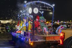 SantaParade2024-26