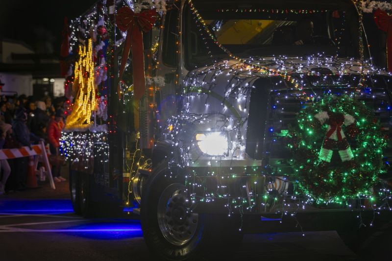 SantaParade2025-20
