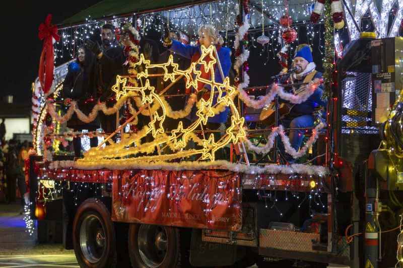 SantaParade2025-21