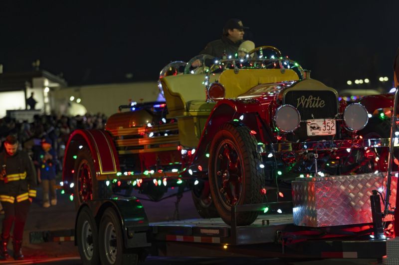SantaParade2025-24