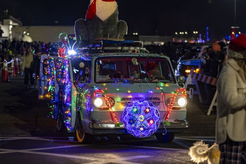 SantaParade2025-32