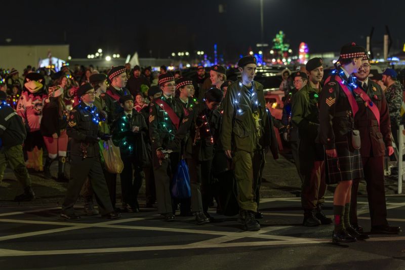 SantaParade2025-33