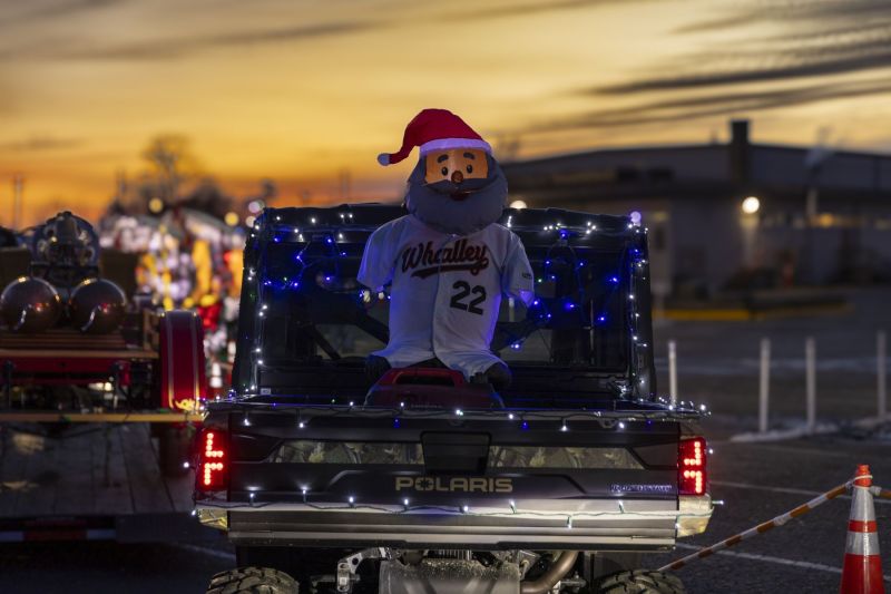 SantaParade2025-4