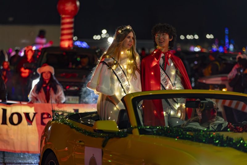 SantaParade2025-42
