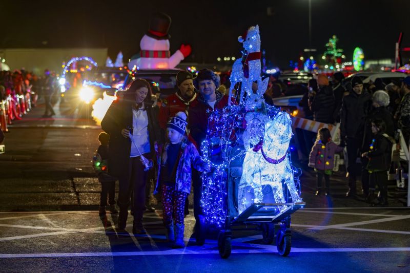 SantaParade2025-43