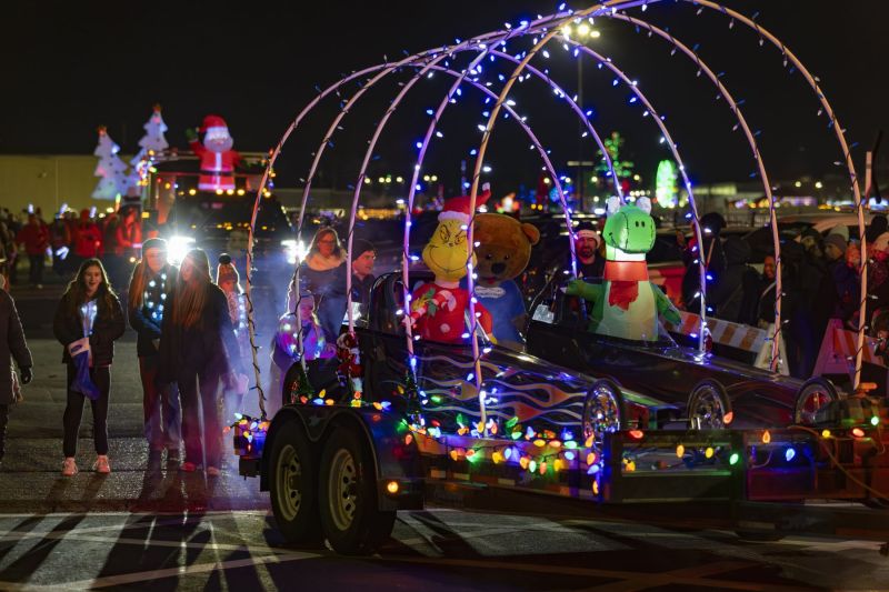 SantaParade2025-45