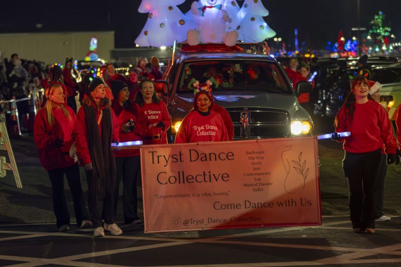 SantaParade2025-46