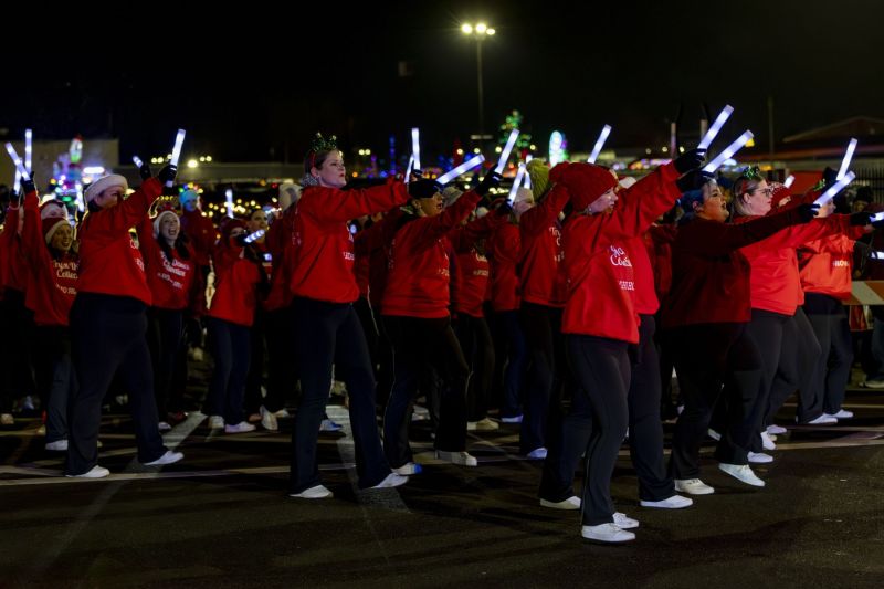SantaParade2025-47