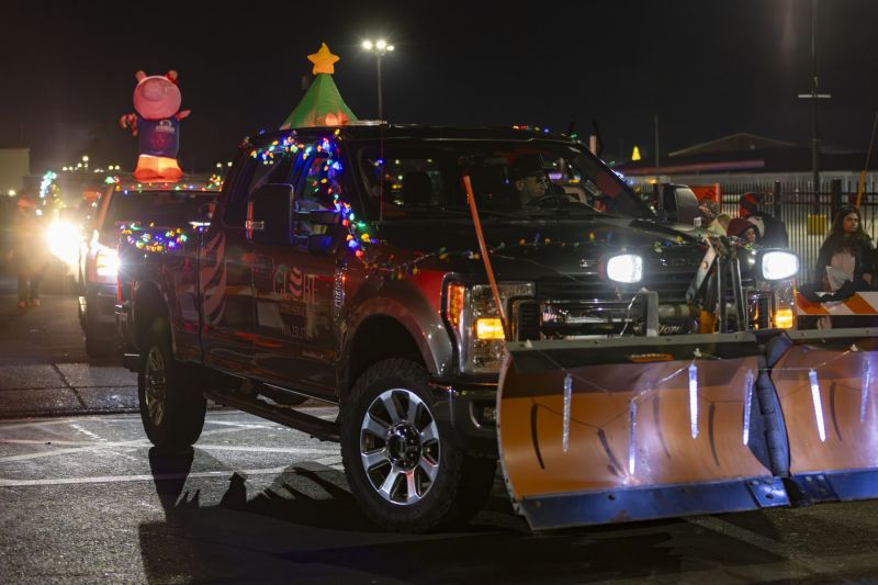 SantaParade2025-61