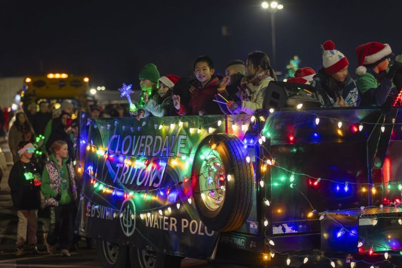 SantaParade2025-72