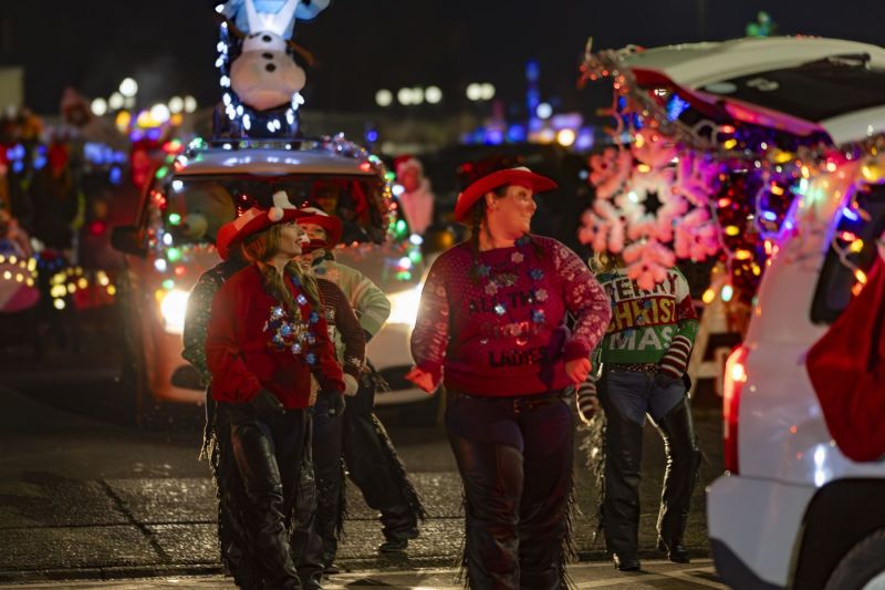 SantaParade2025-74