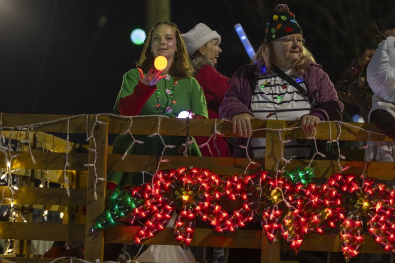 SantaParade2025-79