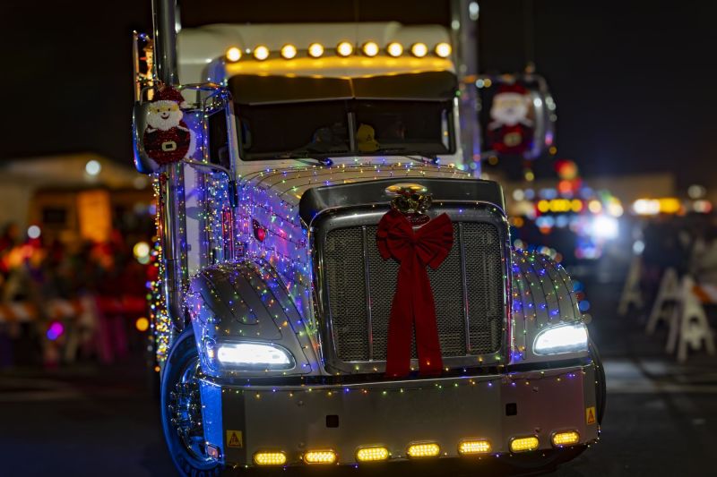 SantaParade2025-86