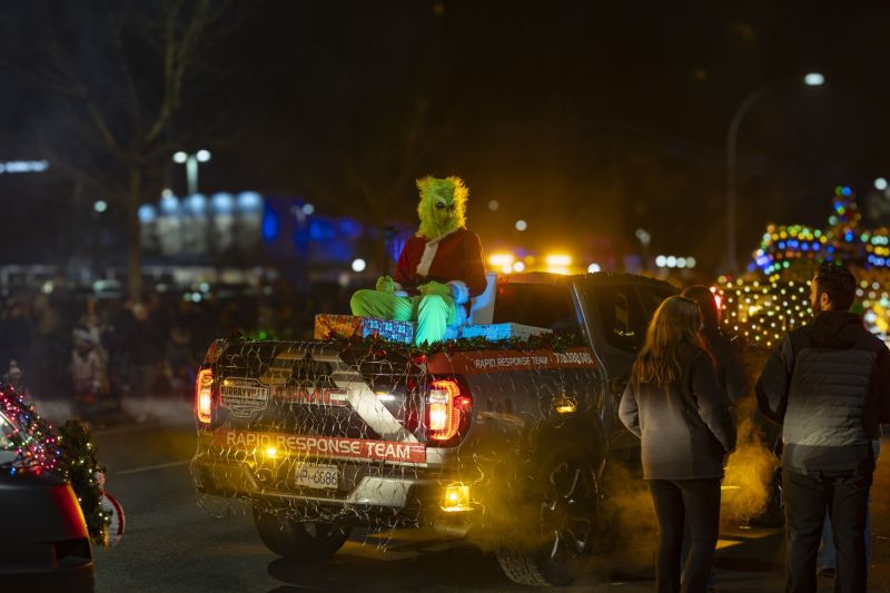 SantaParade2025-88