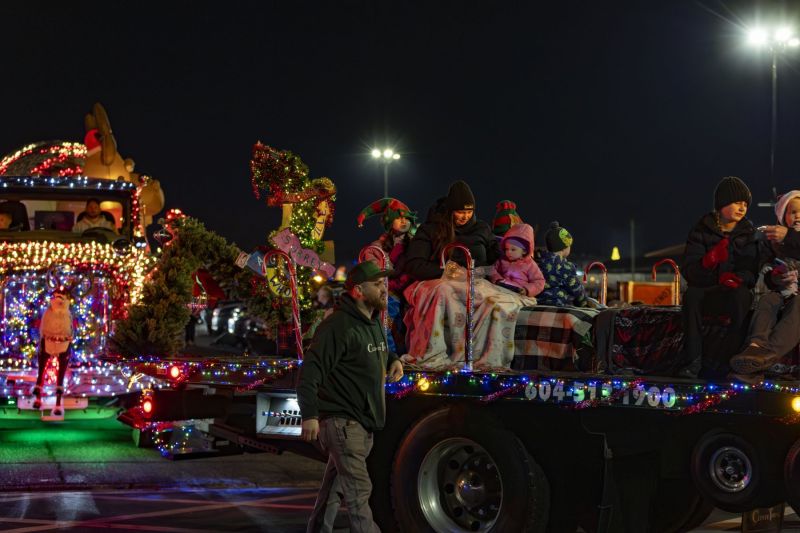 SantaParade2025-89