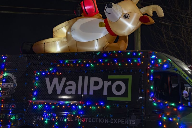 SantaParade2025-92