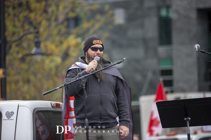 JackPoole-70x200_-11