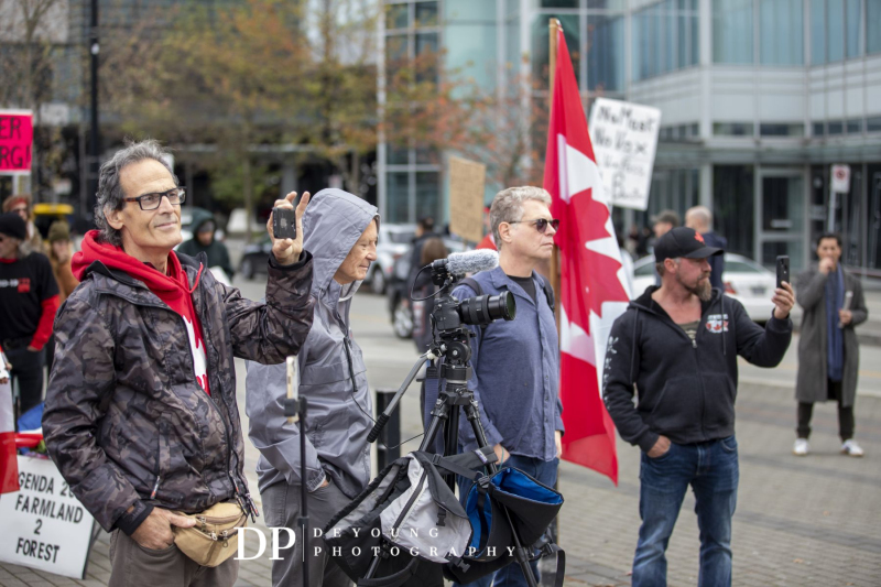 JackPoole-70x200_-18