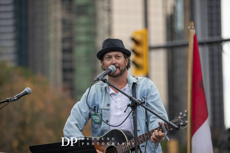 JackPoole-70x200_-25