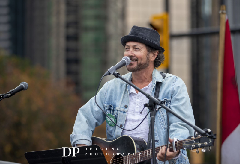 JackPoole-70x200_-26