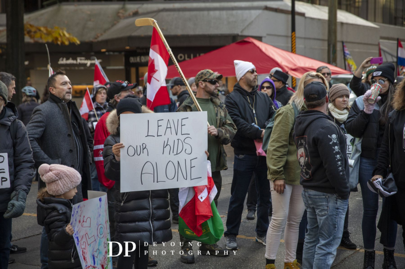 WWFR10-24x70_-47